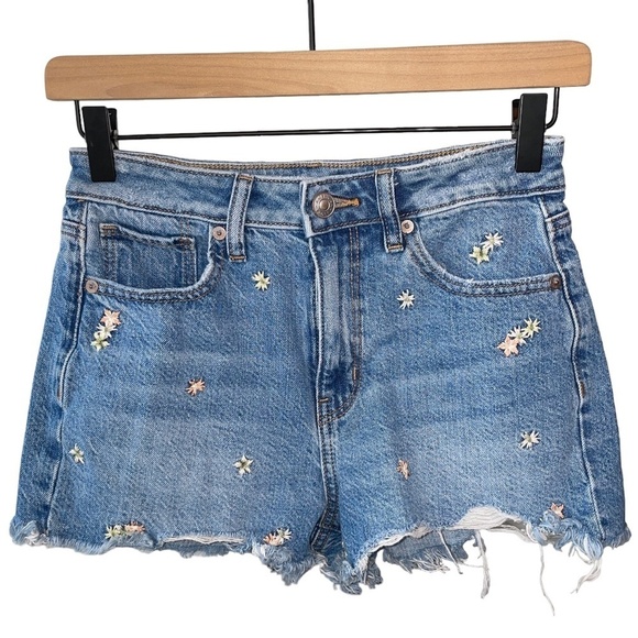 American Eagle Mom Jean Shorts Embroidered Indigo Floral 70s Cutoff Distressed - Picture 1 of 11